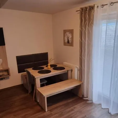 Apartment Apartmanovy Dom Lucky 188