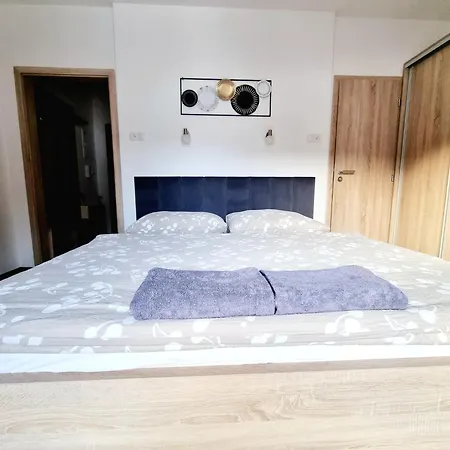 דירה Apartmanovy Dom Lucky 188